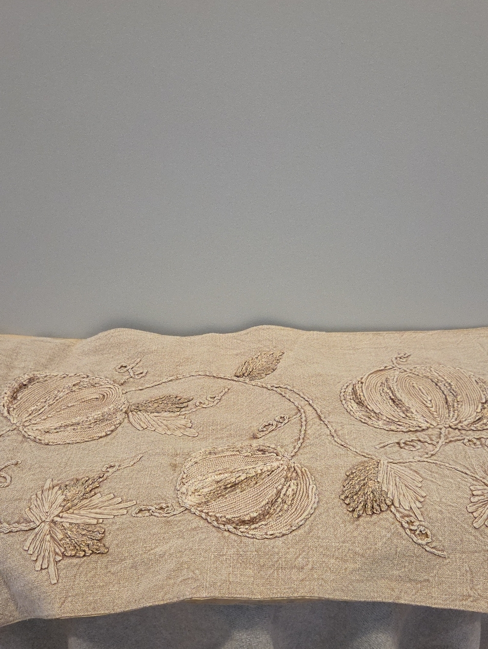 Table Runner With Pumpkin Decor